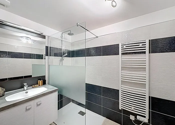 Appartement A Proximite De La Plage De Calvi * 卡尔维