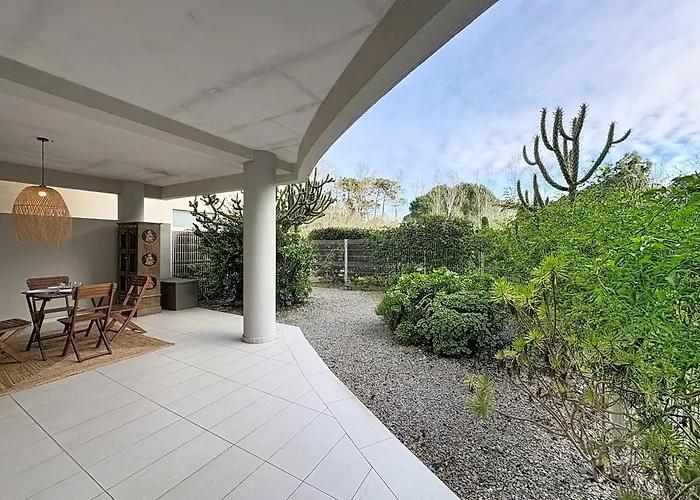 Appartement A Proximite De La Plage De Calvi * Calvi (Corsica)